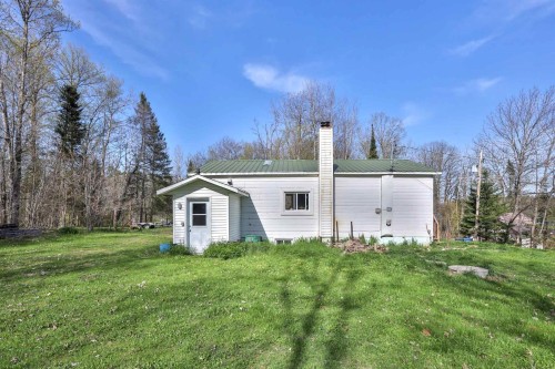 Face arrière - 26 Ch. De La Frontière, Sainte-Thérèse-De-La-Gatineau, QC - Outdoor