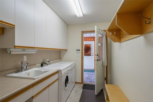 321 Mill Rd, Qualicum Beach, BC 