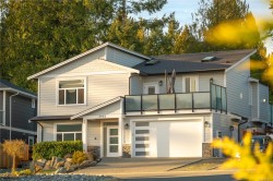 3934 Jingle Pot Rd  Nanaimo, BC V9T 0K3