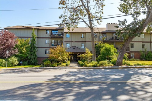 109-1655 Begbie St  Victoria, BC V8R 1L4