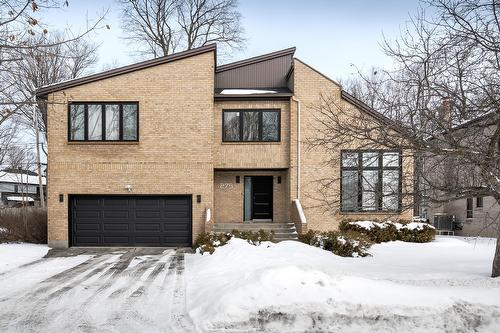 275 Alice-Carrière Street  Beaconsfield, QC H9W 6E6