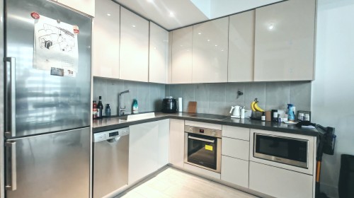 Kitchen - 3302-1188 Av. Union, Montréal (Ville-Marie), QC - Indoor Photo Showing Kitchen With Upgraded Kitchen