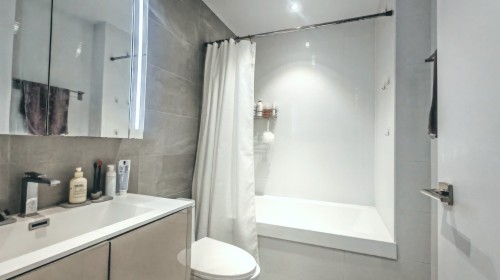 Bathroom - 3302-1188 Av. Union, Montréal (Ville-Marie), QC - Indoor Photo Showing Bathroom