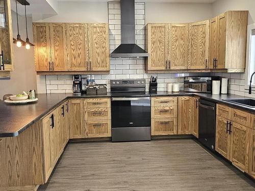 309 Marks Street S, Thunder Bay, ON - Indoor Photo Showing Kitchen