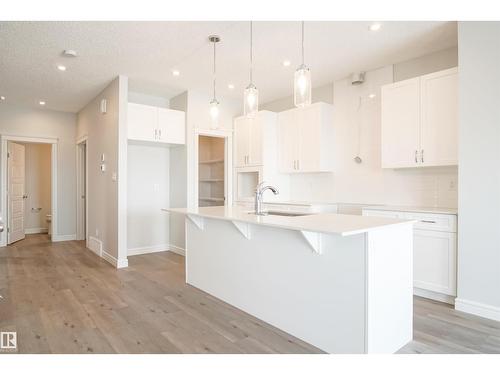 727 166 Av Ne, Edmonton, AB - Indoor Photo Showing Kitchen