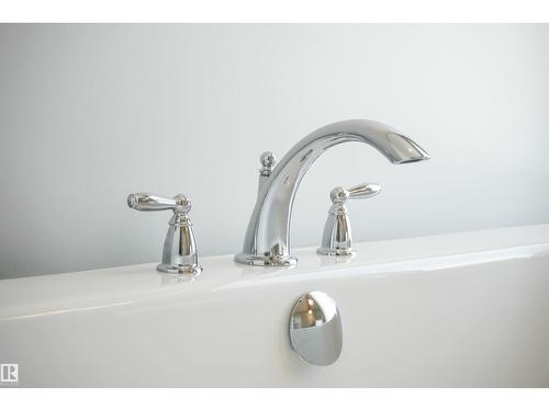 727 166 Av Ne, Edmonton, AB - Indoor Photo Showing Bathroom