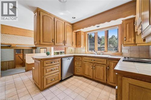 67 Woodside Road, Guelph, ON - Indoor Photo Showing Kitchen