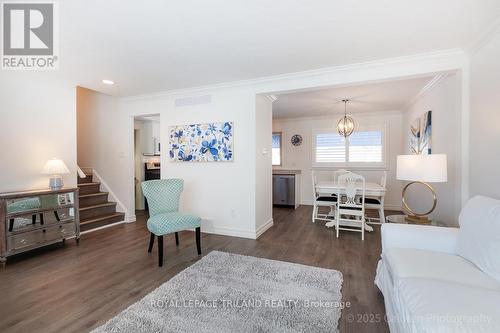 1058 Chippewa Drive, London East (East D), ON - Indoor