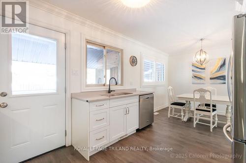 1058 Chippewa Drive, London East (East D), ON - Indoor