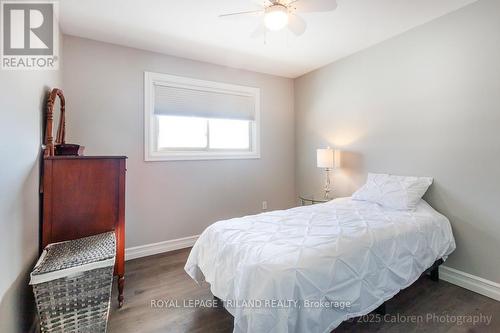 1058 Chippewa Drive, London East (East D), ON - Indoor Photo Showing Bedroom