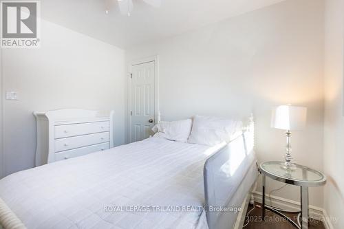 1058 Chippewa Drive, London East (East D), ON - Indoor Photo Showing Bedroom