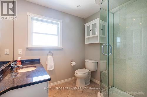 1058 Chippewa Drive, London East (East D), ON - Indoor Photo Showing Bathroom