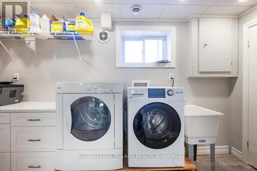 1058 Chippewa Drive, London East (East D), ON - Indoor Photo Showing Laundry Room