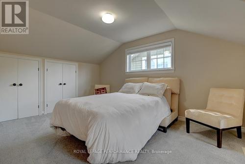 318 Iona Street, Ottawa, ON - Indoor Photo Showing Bedroom