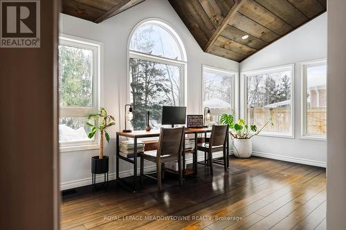 19 Grist Mill Drive, Halton Hills, ON - Indoor Photo Showing Dining Room