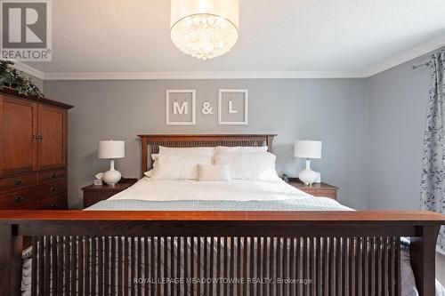 19 Grist Mill Drive, Halton Hills, ON - Indoor Photo Showing Bedroom
