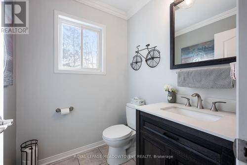 19 Grist Mill Drive, Halton Hills, ON - Indoor Photo Showing Bathroom
