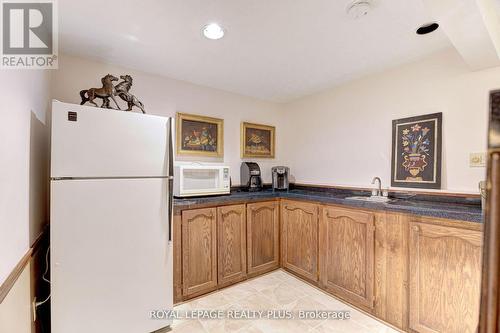 1760 Featherston Court, Mississauga, ON - Indoor Photo Showing Kitchen