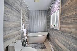 Salle de bains attenante à la CCP - 