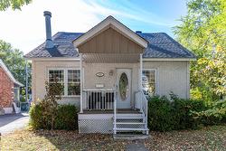 1410 Rue Jolicoeur  Montréal (Le Sud-Ouest), QC H4E 1W7