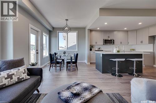 543 Traeger Manor, Saskatoon, SK - Indoor