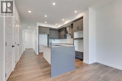 182 Lanark Gate Se, Airdrie, AB - Indoor Photo Showing Kitchen