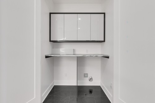 Salle de lavage - 366 Rue De Belledonne, Blainville, QC - Indoor Photo Showing Other Room