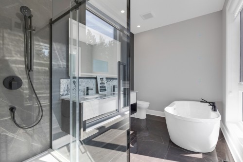 Salle de bains attenante à la CCP - 366 Rue De Belledonne, Blainville, QC - Indoor Photo Showing Bathroom