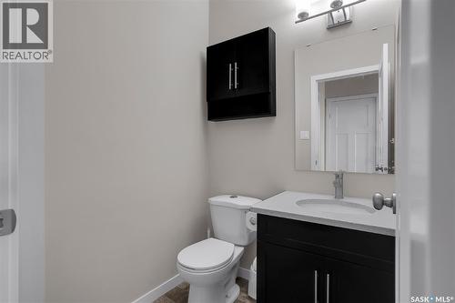 216 545 Hassard Close, Saskatoon, SK - Indoor Photo Showing Bathroom