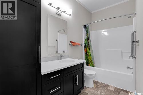 216 545 Hassard Close, Saskatoon, SK - Indoor Photo Showing Bathroom