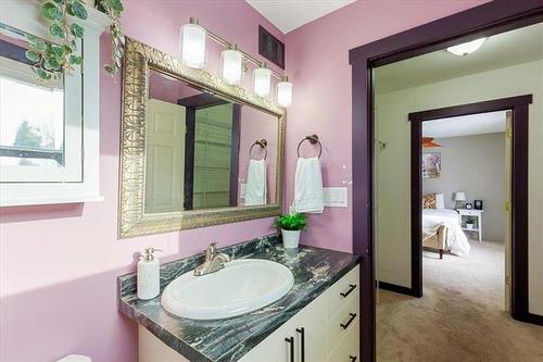 169 Greentree Dr, Grunthal, MB 