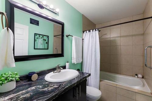 169 Greentree Dr, Grunthal, MB 