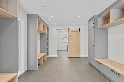 Hall d'entrée/Vestibule - 48 Ch. Coutu, Saint-Donat, QC - Indoor Photo Showing Other Room