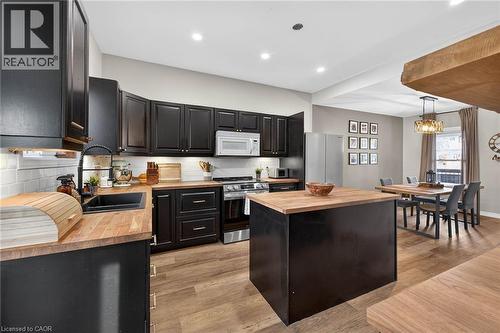 306 Cumberland Avenue, Hamilton, ON - Indoor Photo Showing Kitchen With Double Sink With Upgraded Kitchen