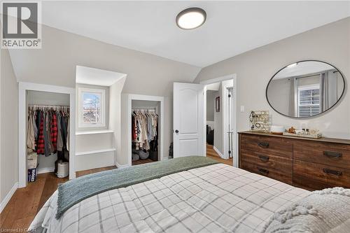 306 Cumberland Avenue, Hamilton, ON - Indoor Photo Showing Bedroom
