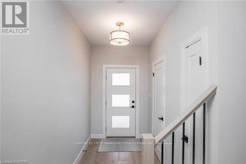 35 - 2700 Buroak Drive, London North (North S), ON - Indoor Photo Showing Other Room