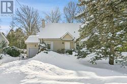 364 CUNNINGHAM AVENUE  Ottawa, ON K1H 6B4