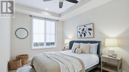 201 - 652 Cricklewood Drive, Mississauga, ON - Indoor Photo Showing Bedroom