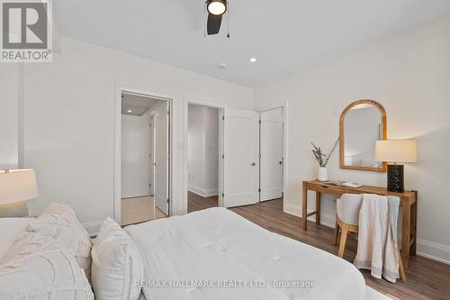 129 High Street W, Mississauga, ON - Indoor Photo Showing Bedroom