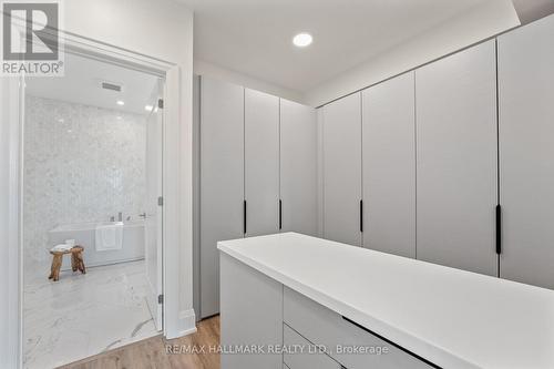 129 High Street W, Mississauga, ON - Indoor