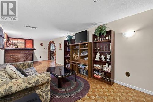 2305 Delkus Crescent, Mississauga, ON - Indoor
