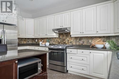 59 Kells Crescent, Collingwood, ON - Indoor Photo Showing Kitchen