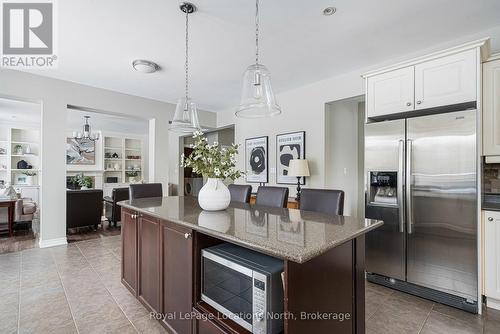 59 Kells Crescent, Collingwood, ON - Indoor Photo Showing Kitchen With Upgraded Kitchen