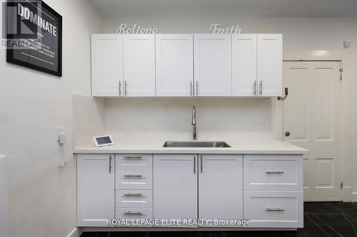 18-20 Reuben Street, Aurora, ON - Indoor