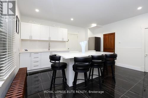 18-20 Reuben Street, Aurora, ON - Indoor