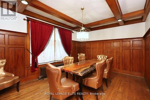 18-20 Reuben Street, Aurora, ON - Indoor Photo Showing Dining Room