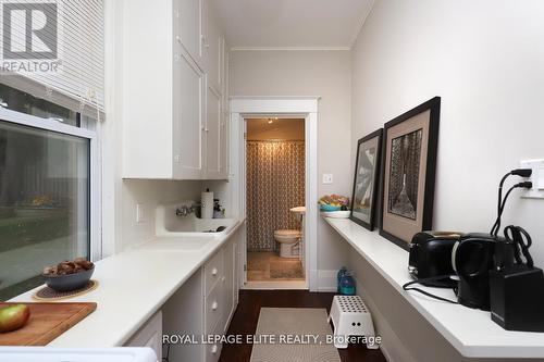 18-20 Reuben Street, Aurora, ON - Indoor