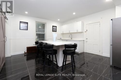 18-20 Reuben Street, Aurora, ON - Indoor