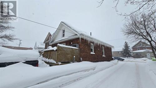 37 Albert St E, Sault Ste. Marie, ON - Outdoor