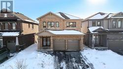 12 MIDHURST HEIGHTS  Hamilton, ON L8J 0K9